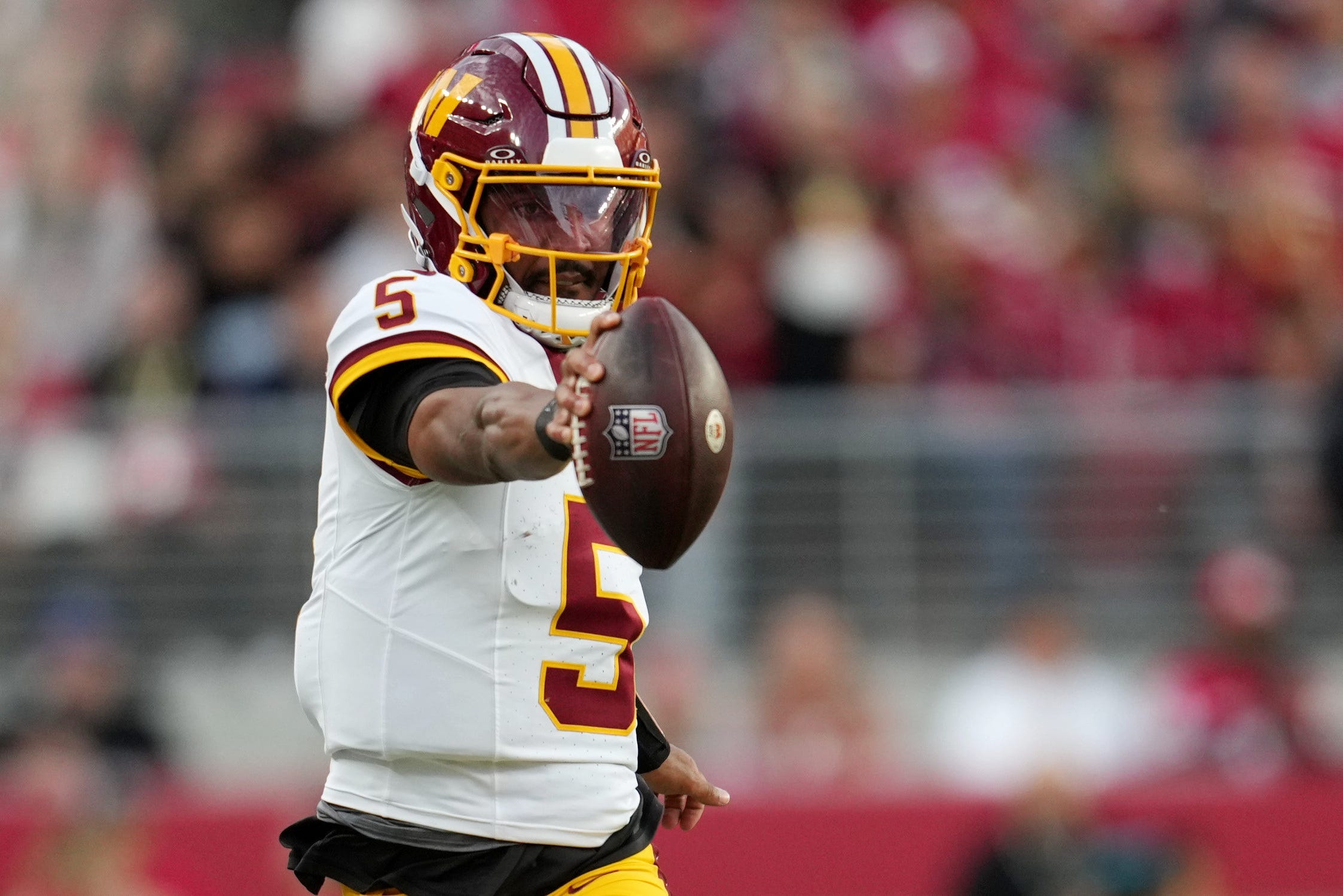 Watch: Commanders only down 6 after two TDs in second half vs 49ers