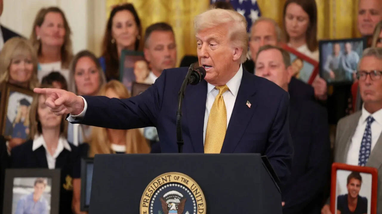 Trump says US hitting Iran hard ‘economically and militarily’, praises Russia’s restraint