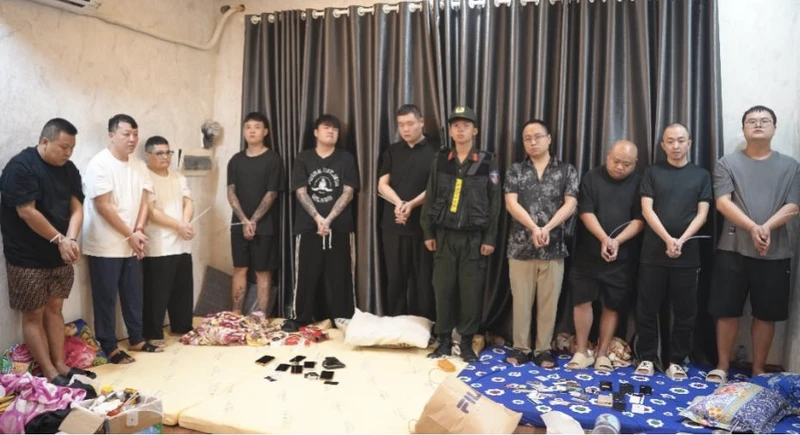 Triệt phá đường dây tổ chức cho người nước ngoài nhập cảnh, ở lại Việt Nam trái phép