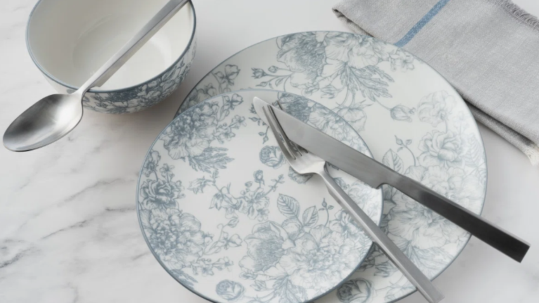 Discover Wayfair's $40 Victoria Godinger 12-piece dinnerware set with ...