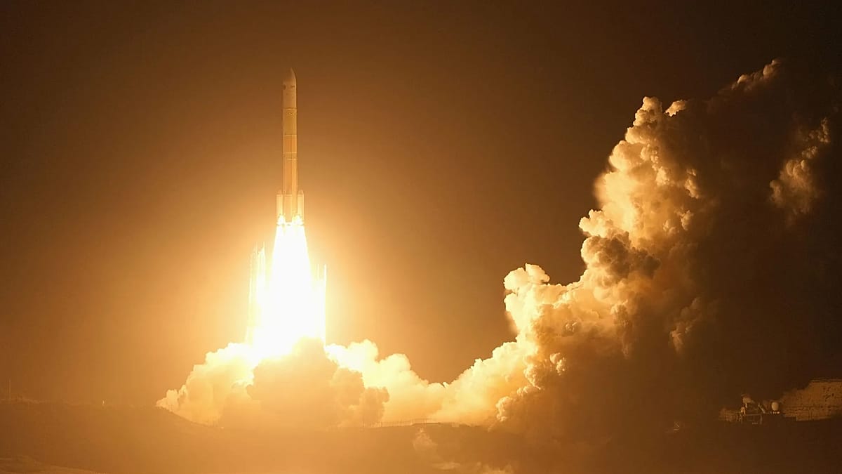 Japan launches unprecedented mission to bring back samples from Mars ...