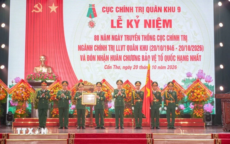 Xây dựng lực lượng vũ trang vững mạnh, đáp ứng yêu cầu mới