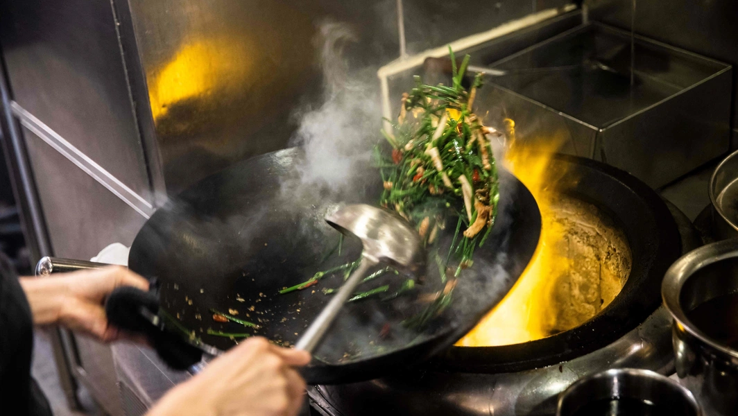 Master wok cooking at home