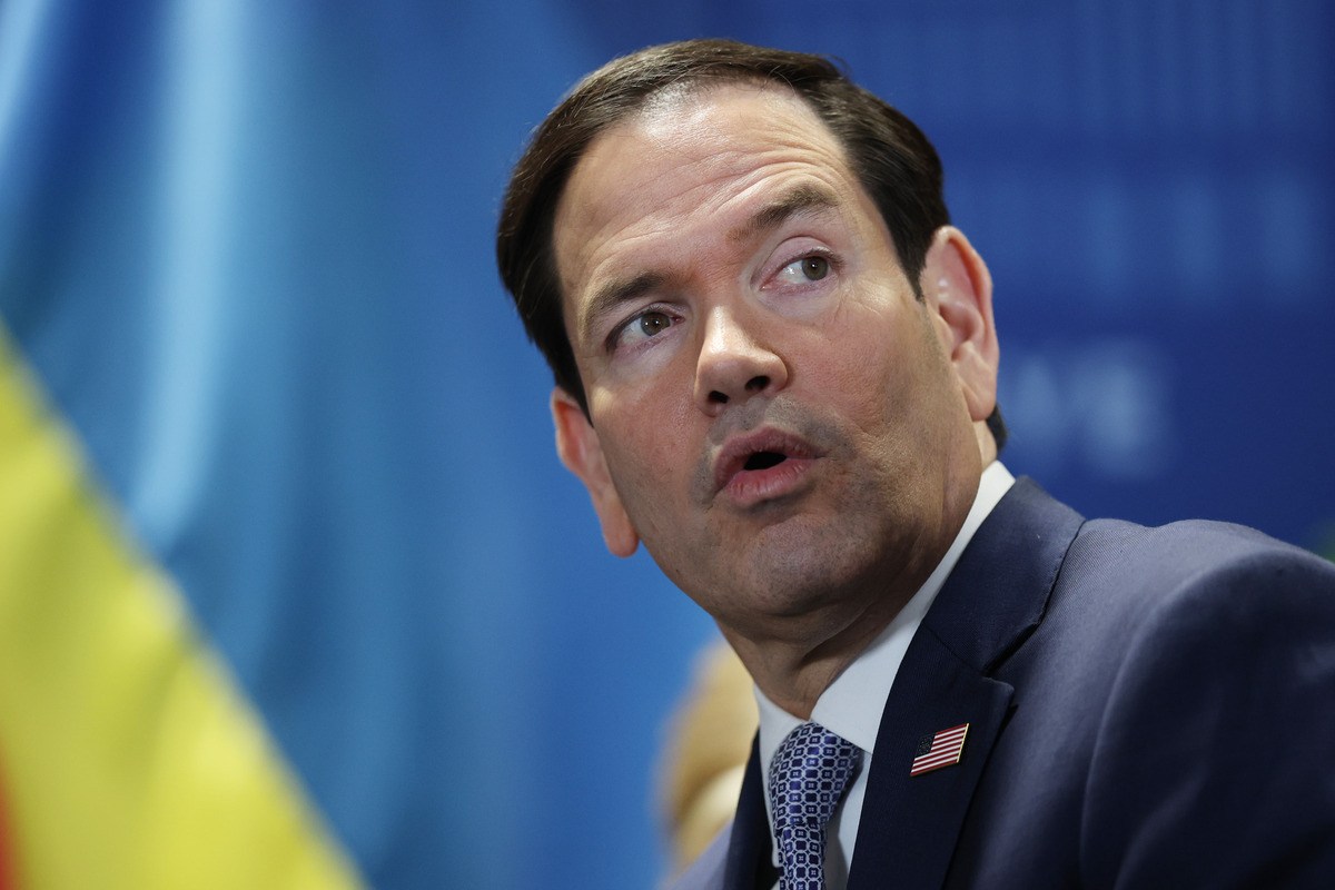 Zelensky tells Rubio Ukraine’s Starlink, Starshield access must be restored
