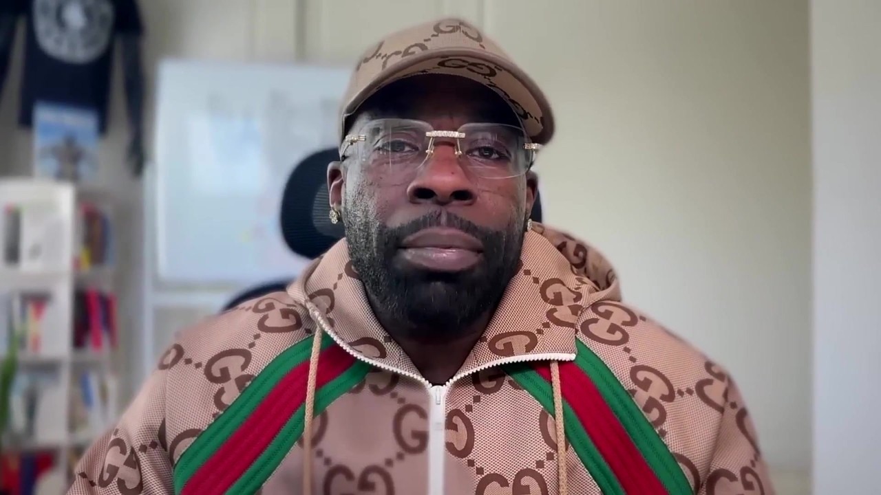 Kali Muscle says transparency helps build social media income