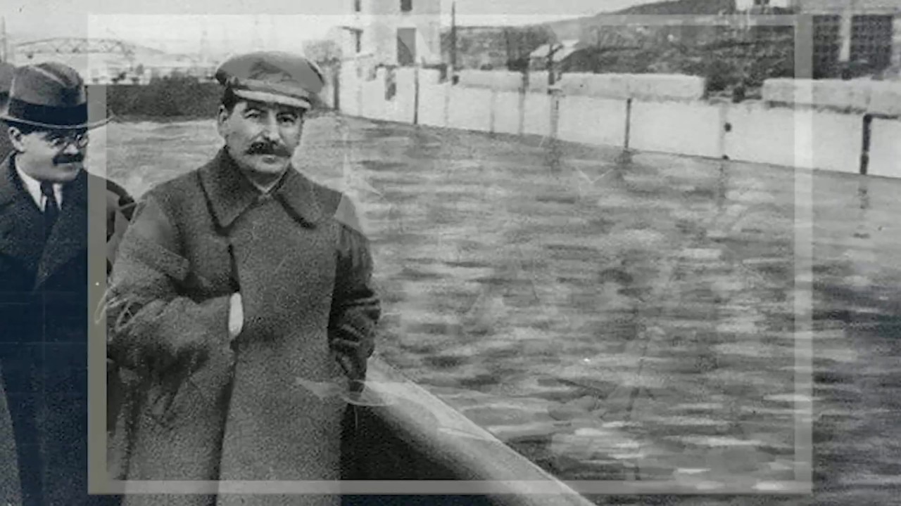 Tupolev ANT-20 Maxim Gorky printed 10,000 leaflets an hour