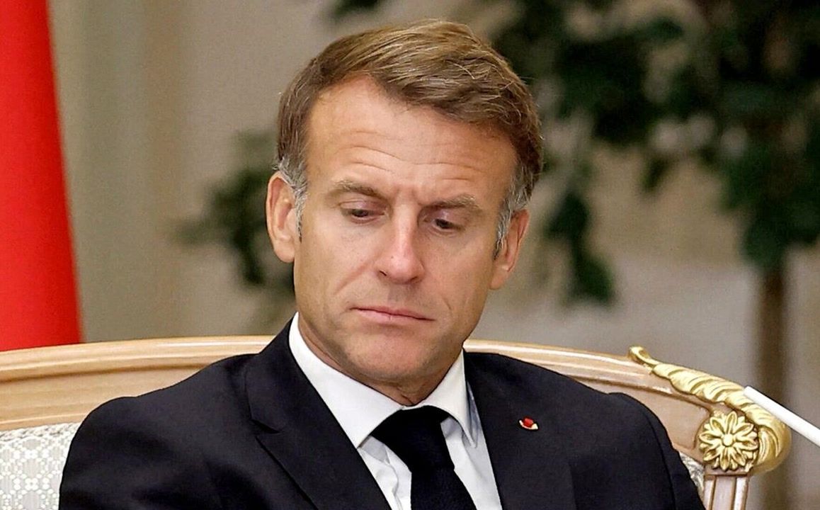 EU 'on brink of total financial collapse' as France faces 'massive bailout'