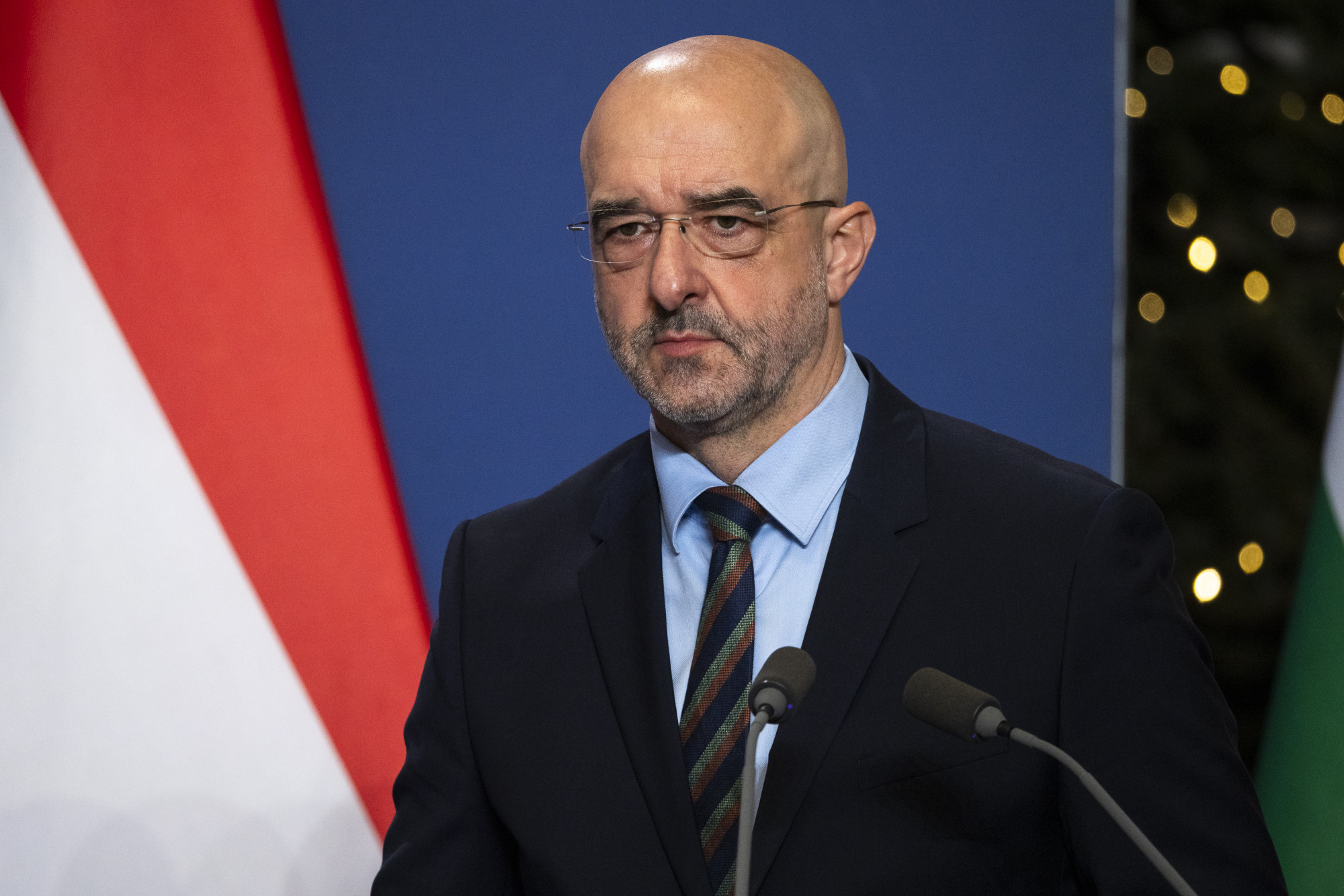 Vizsgálat indult Kovács Zoltán feleségének 713 milliós megbízása miatt