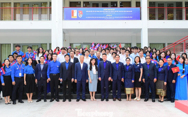 Thanh niên Việt - Lào đổi mới sáng tạo, tham gia giải bài toán thực tiễn hai nước