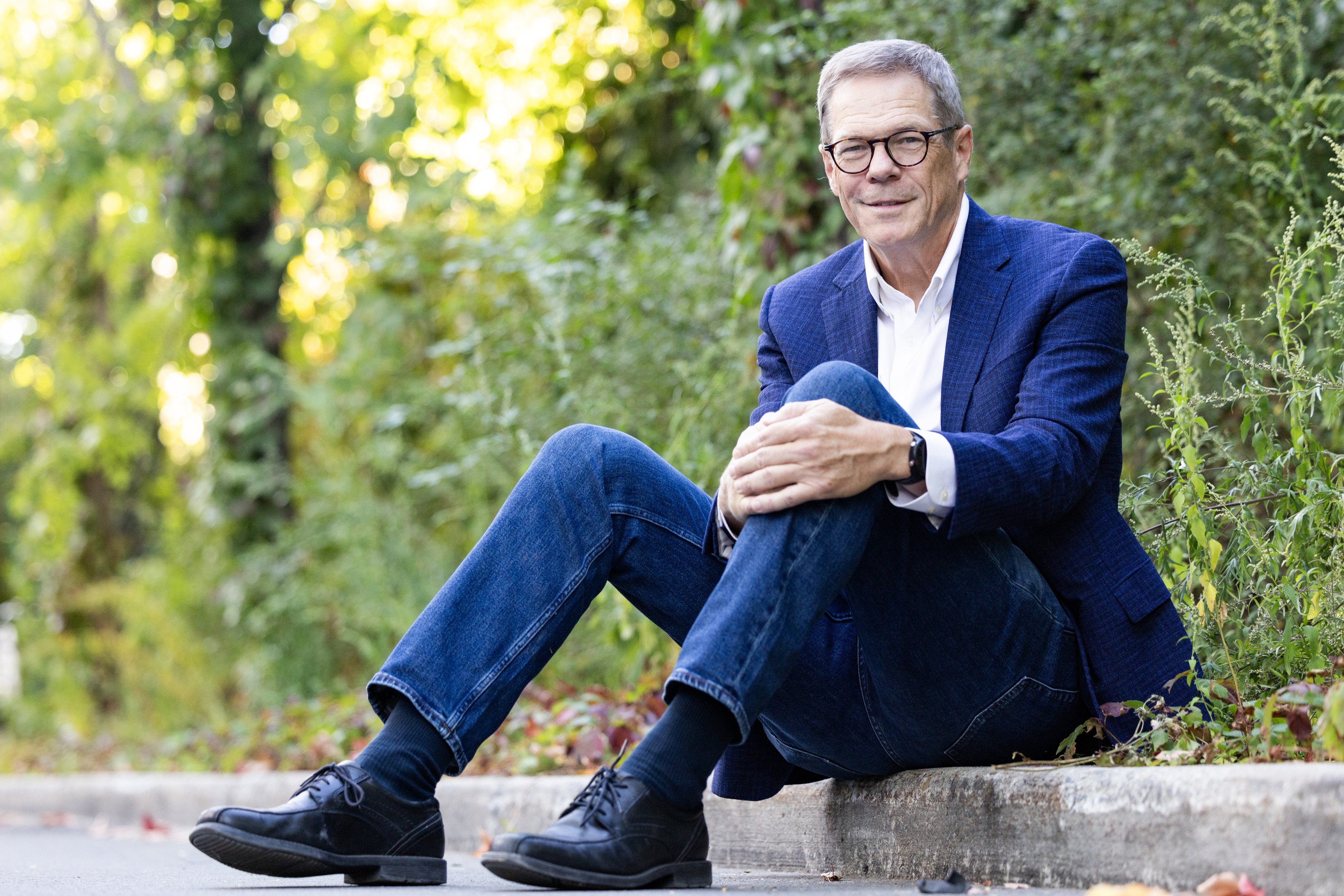 Kelly: Author Don Macdonald’s journalism background serves him well in ...