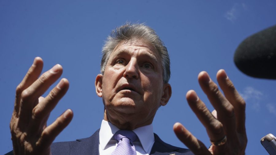 Manchin: Matthew McConaughey 'absolutely so accurate' on independents