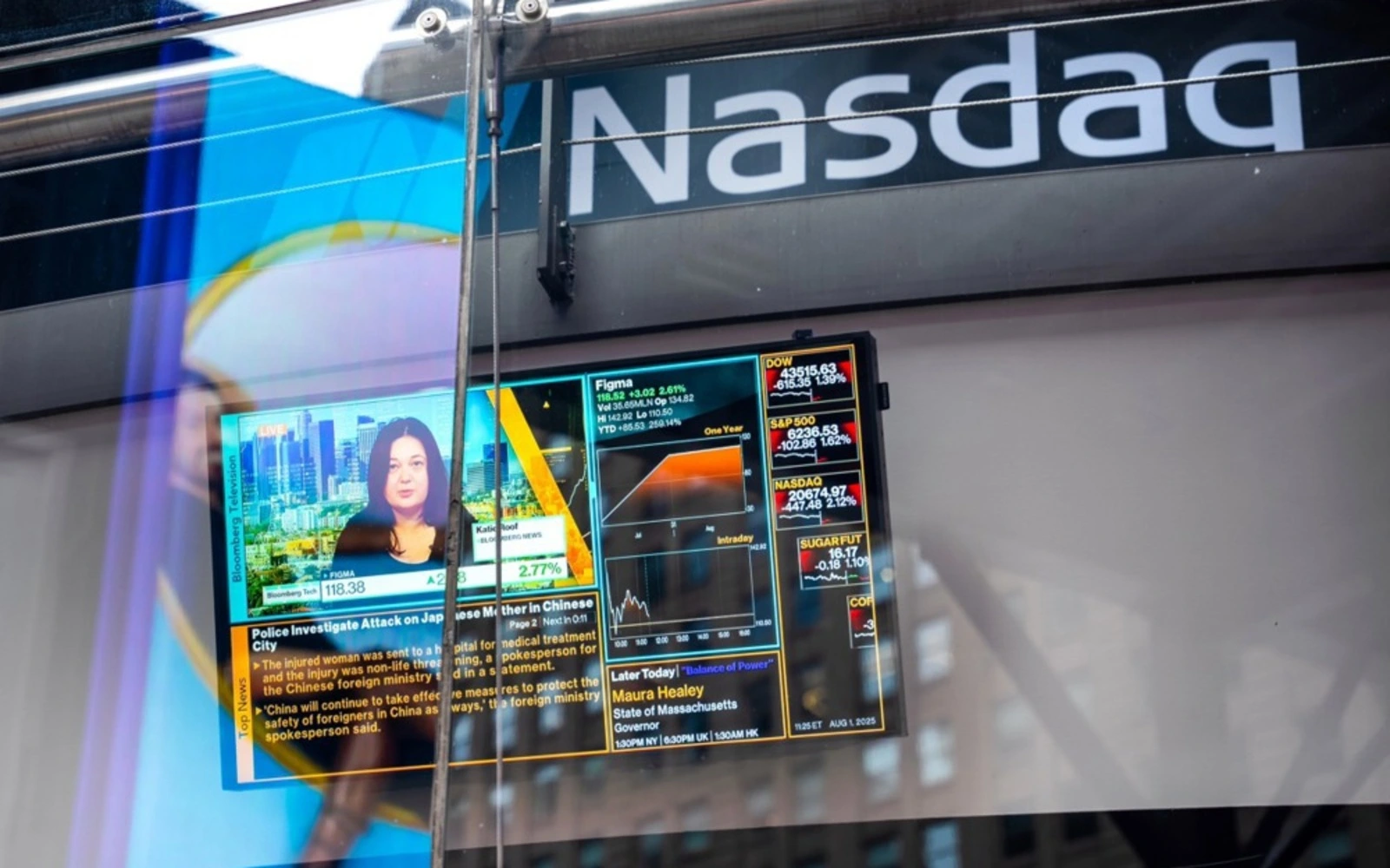 S&P 500, Nasdaq end sharply lower as revived AI doubts ignite tech selloff