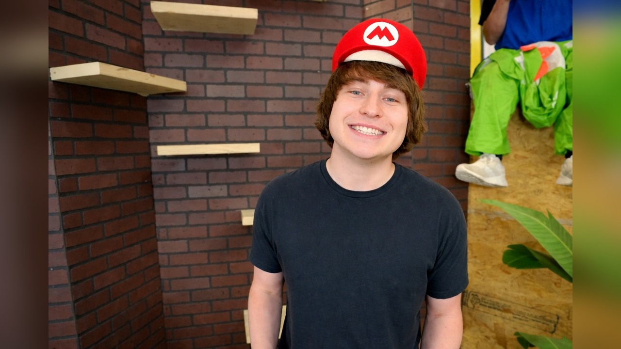 Matthew Beem builds a $25,000 Super Mario castle for his cat
