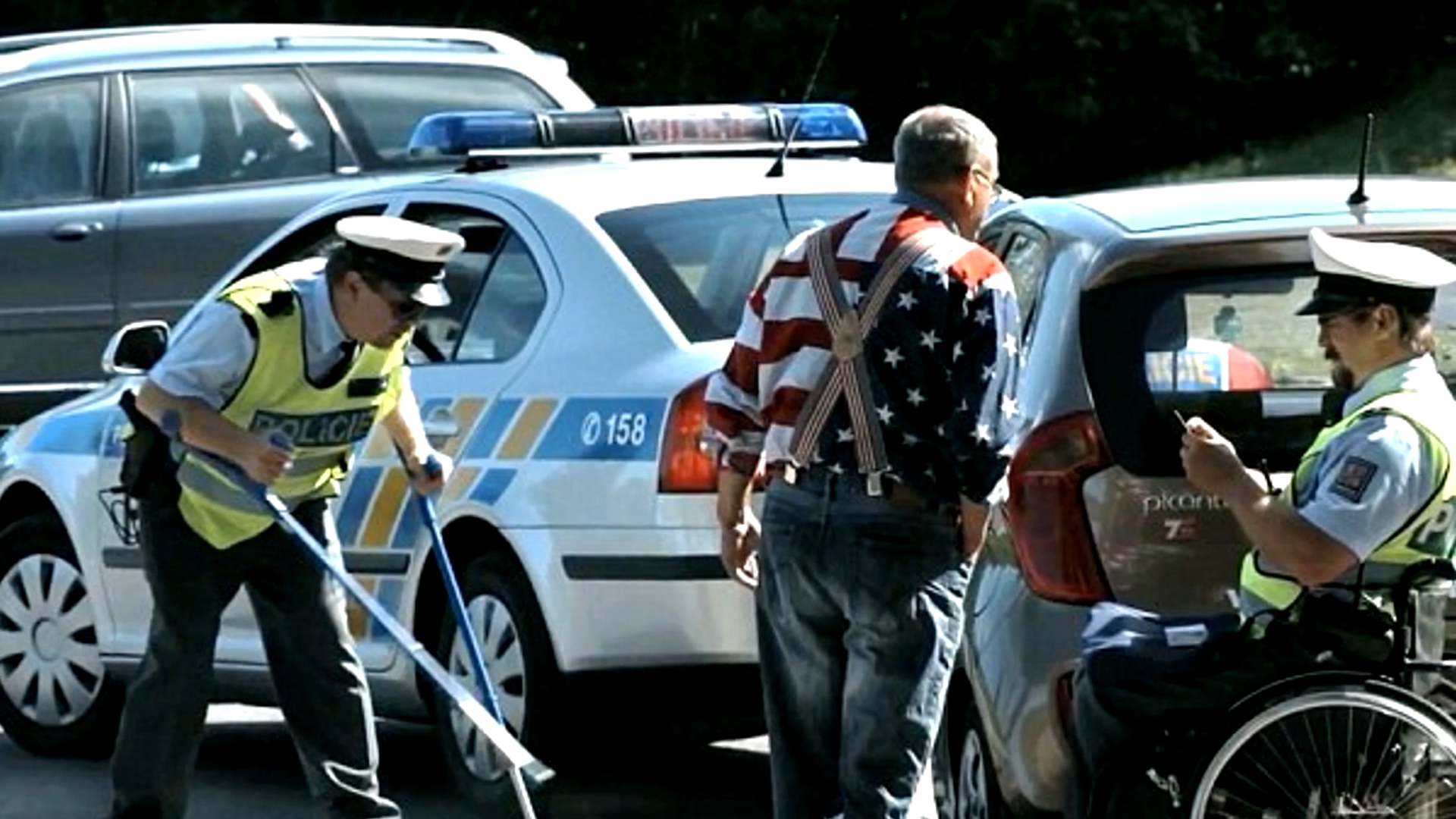 2 actors staged fake traffic stops in Prague… a 60-year-old driver ...