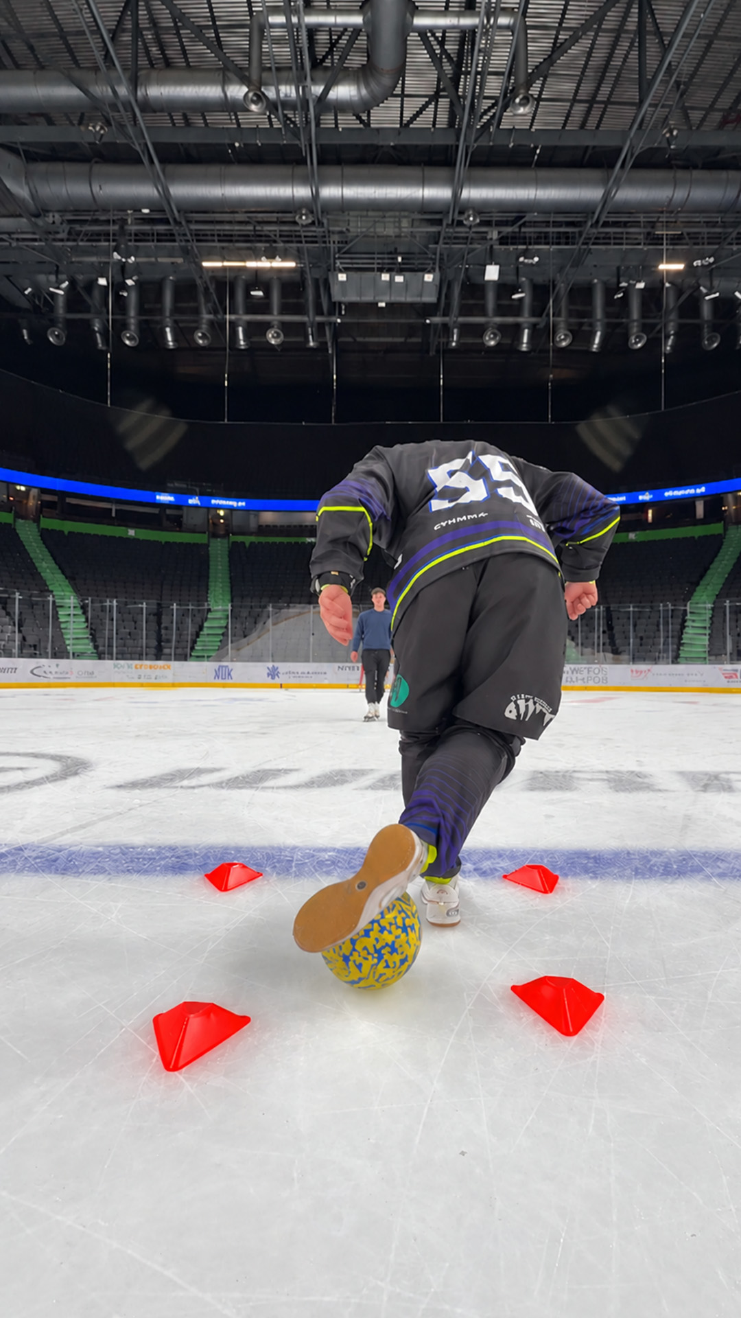 How good is this first touch on ice?