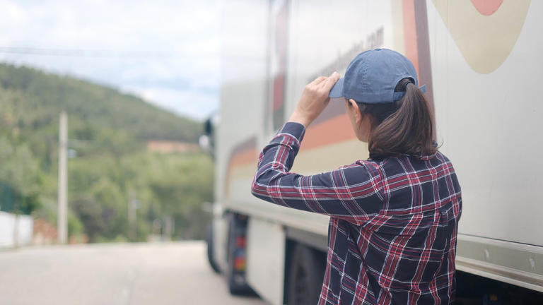 Begoña, camionera con más de 30 años de experiencia: 