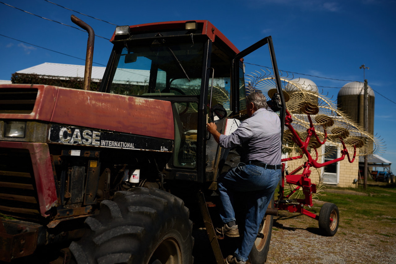 Trump plans $8 billion in payments to farmers