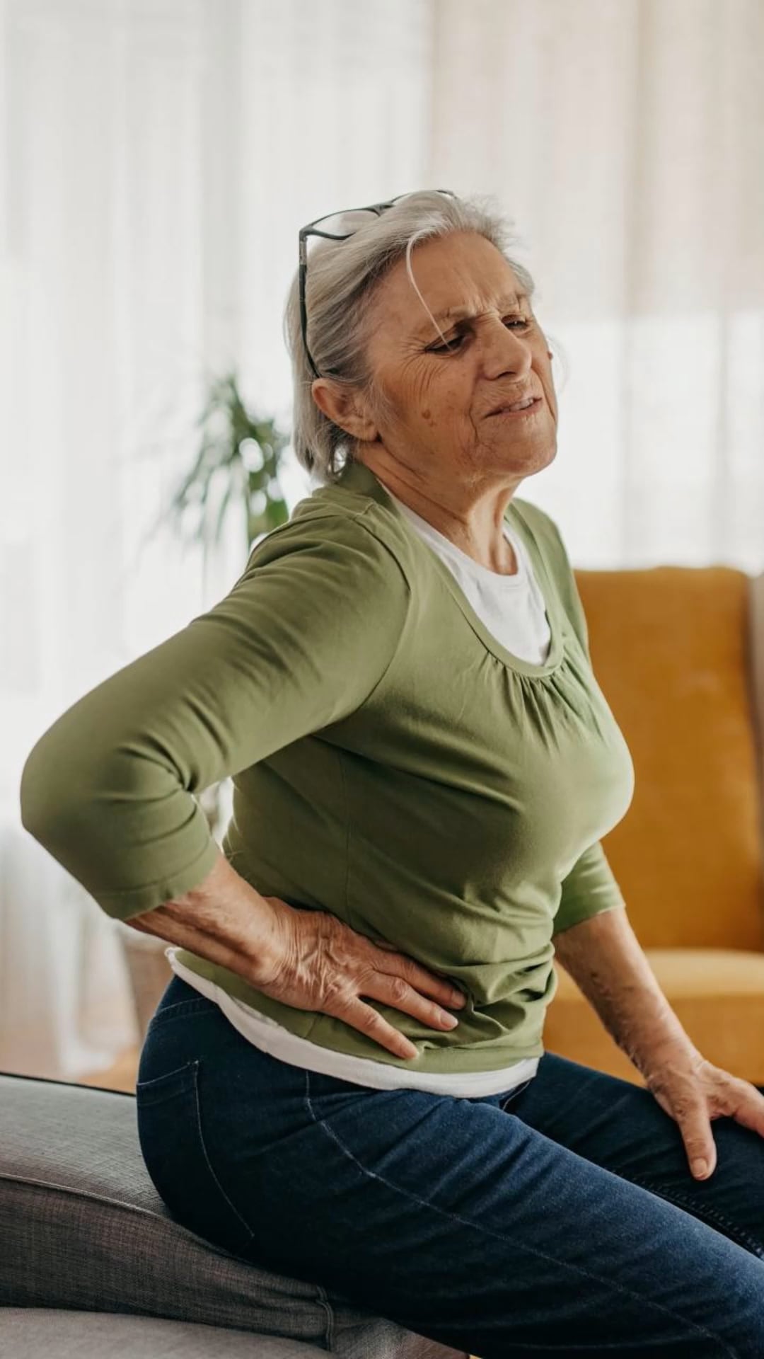 How to tell the difference between back pain and a kidney problem?