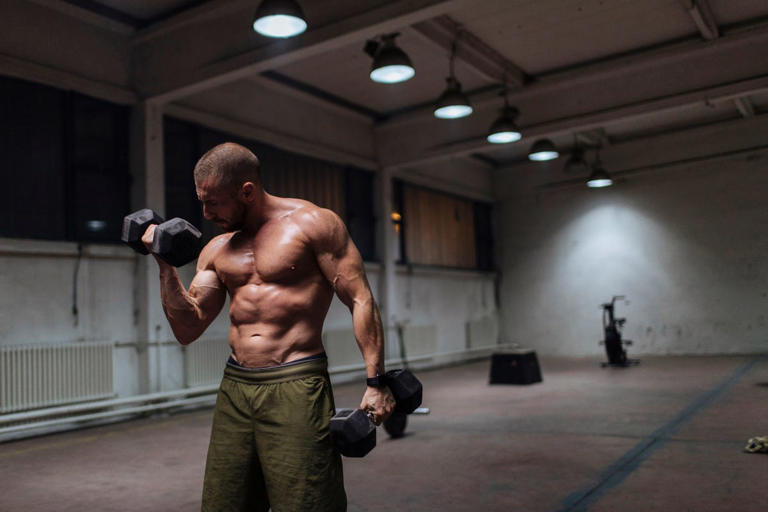 Building muscle isn’t easy, but there is a blueprint. Use these 10 ...