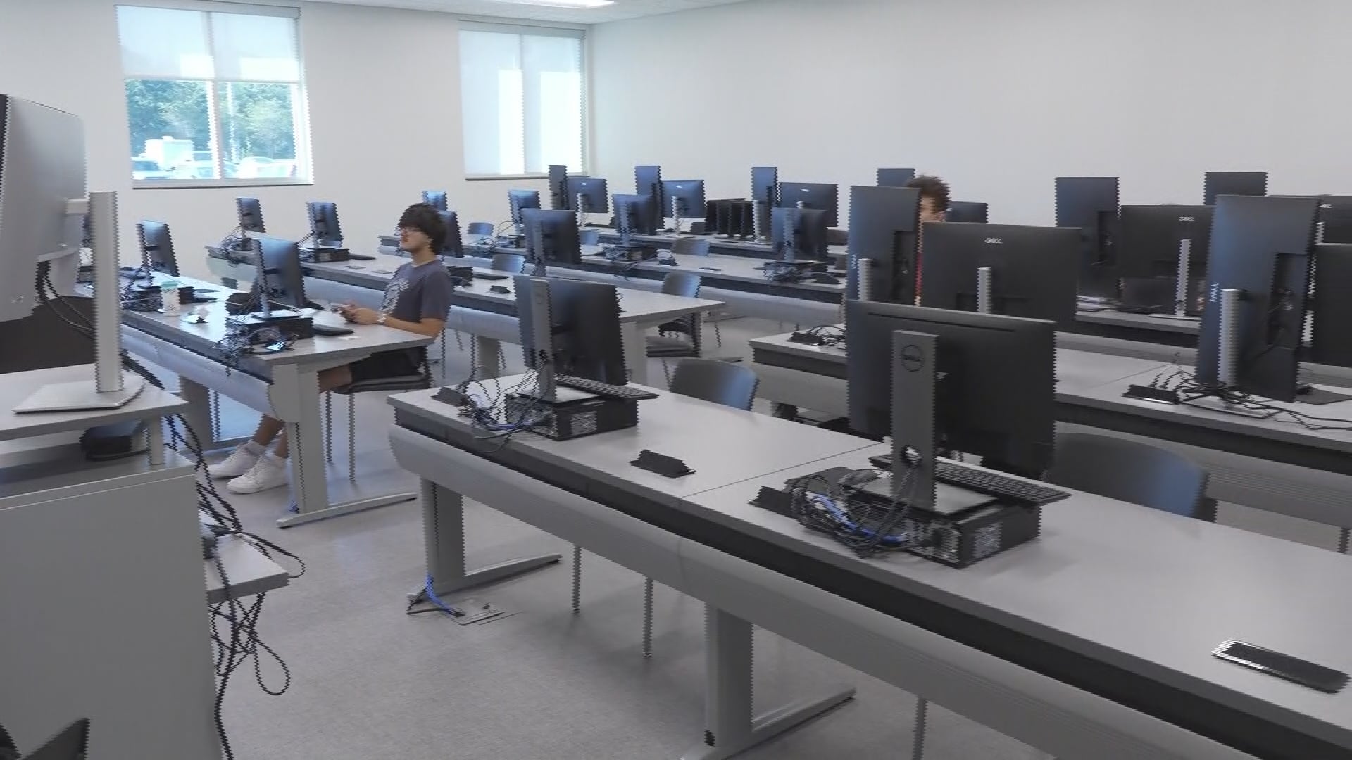 Mississippi Gulf Coast Community College students use AI to solve ...