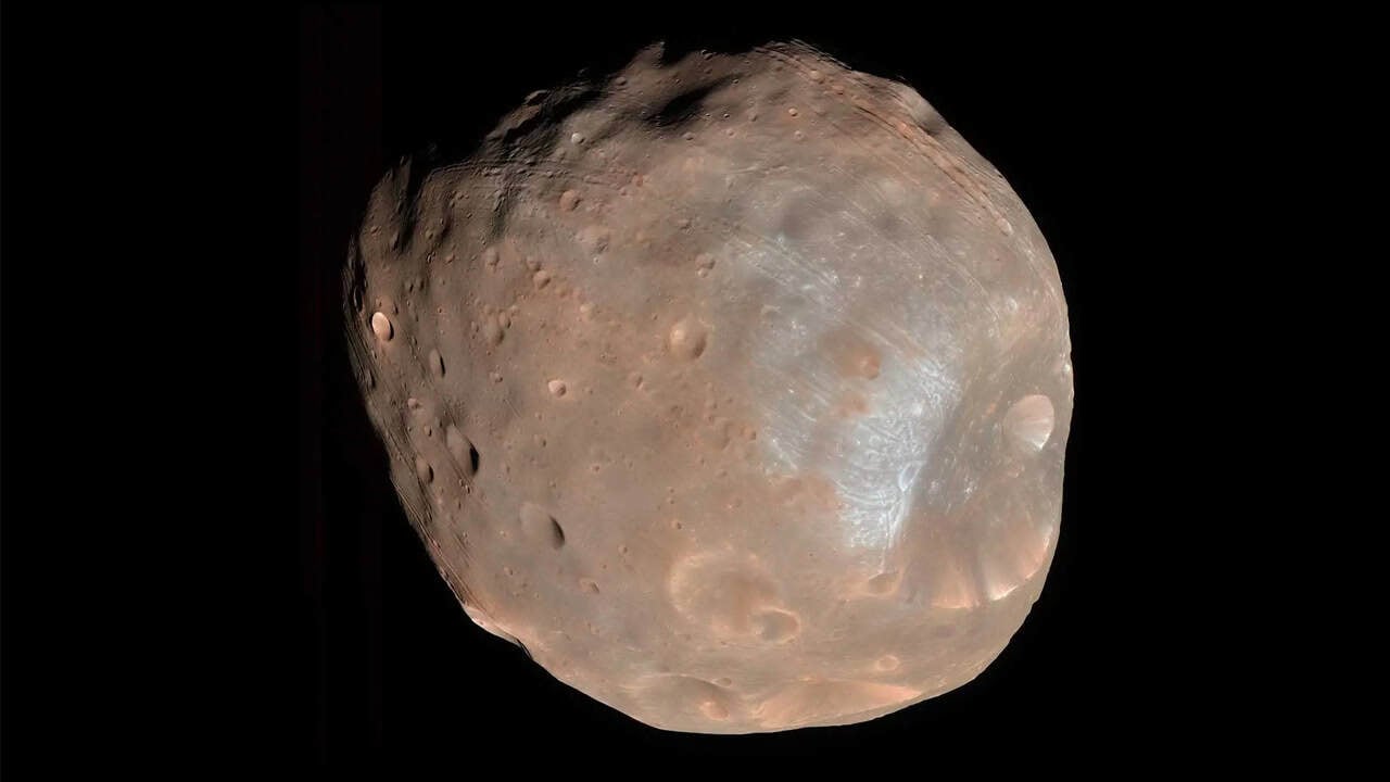 Japan launches historic mission to collect samples on Mars moon