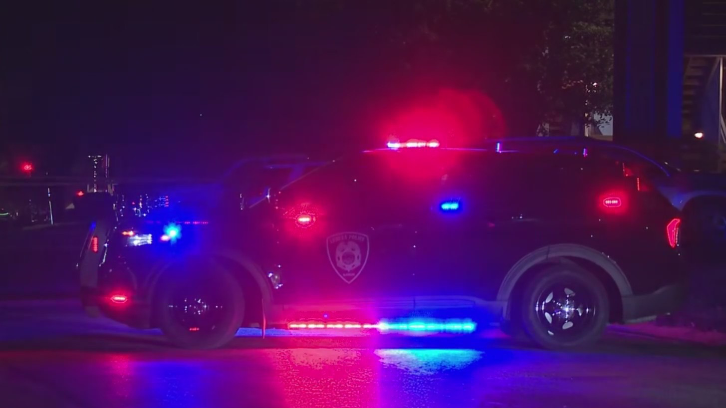Lenexa officer shoots domestic violence suspect as the two fought