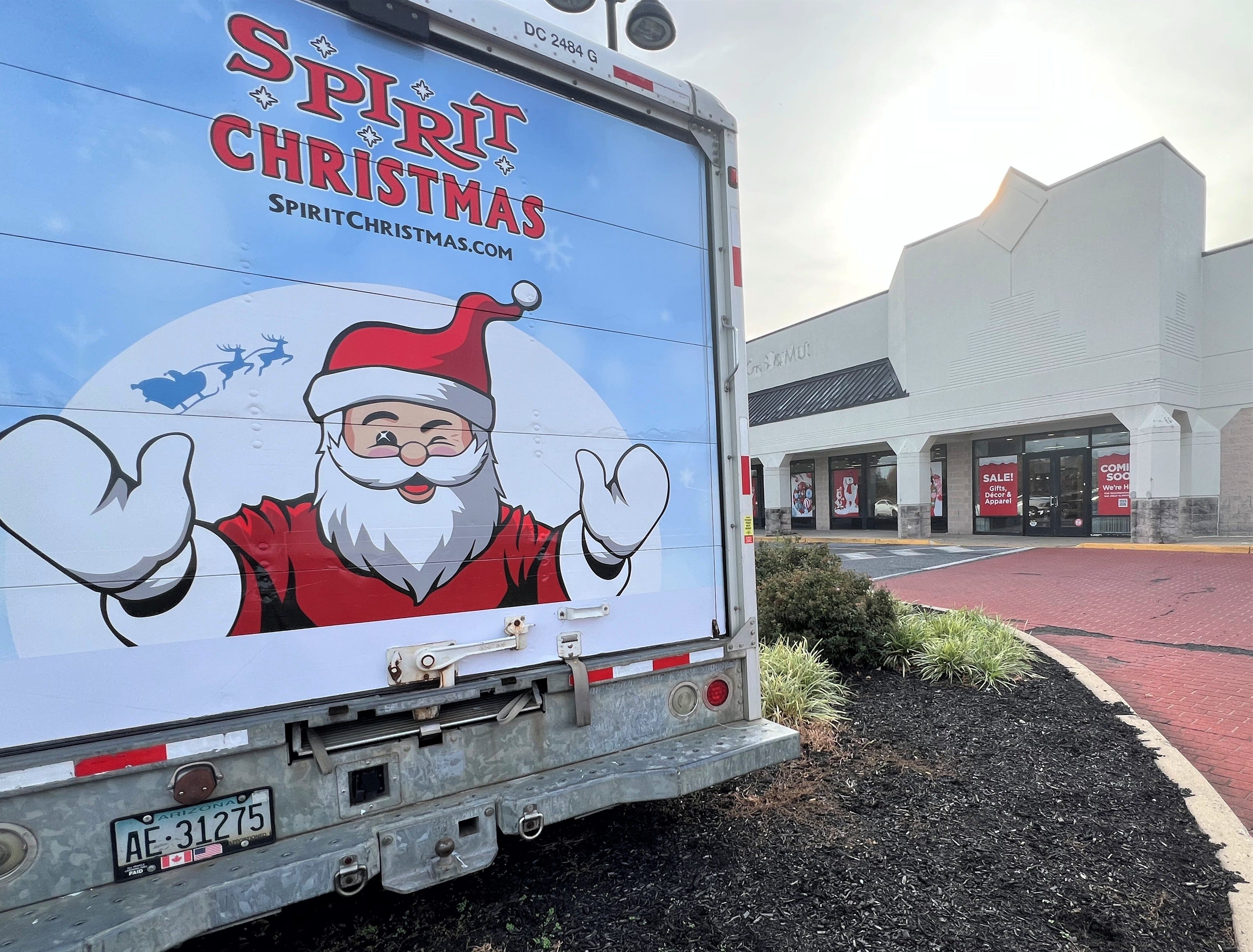 1st Spirit Christmas store opens in Florida, 3 more coming
