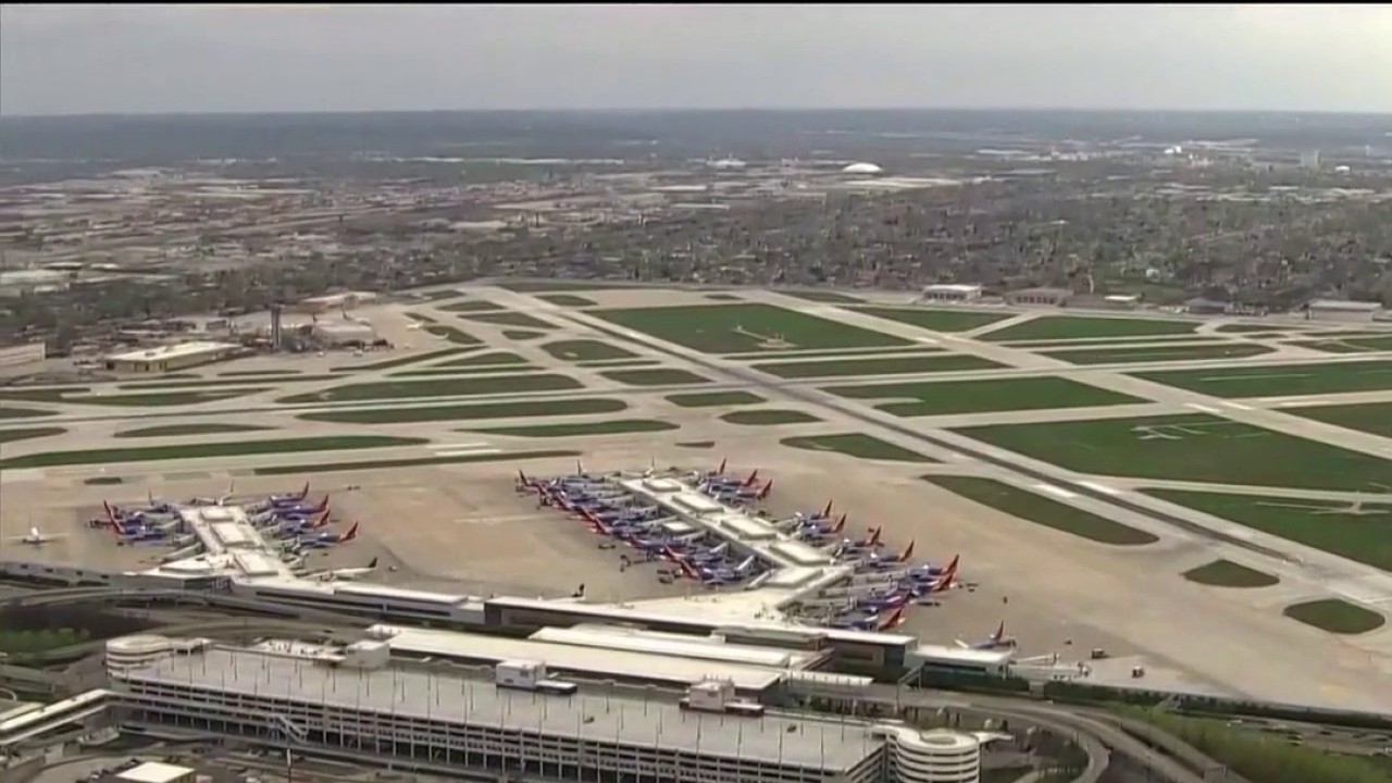Midway Airport runway closed after safety system damaged