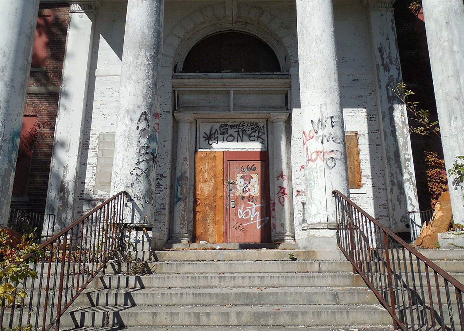 Why are there so many abandoned mental hospitals in Massachusetts?