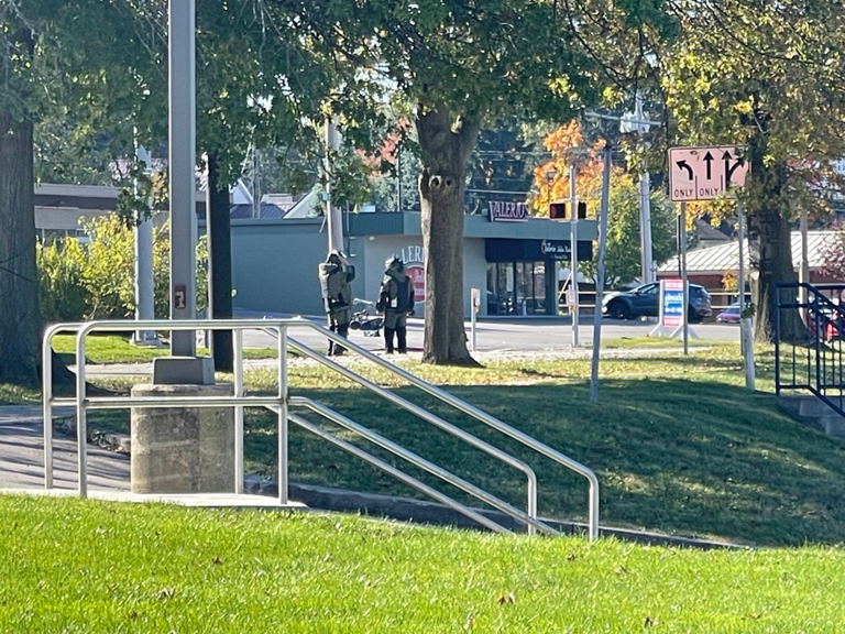 Police say digital thermometer prompted gun report before bomb scare