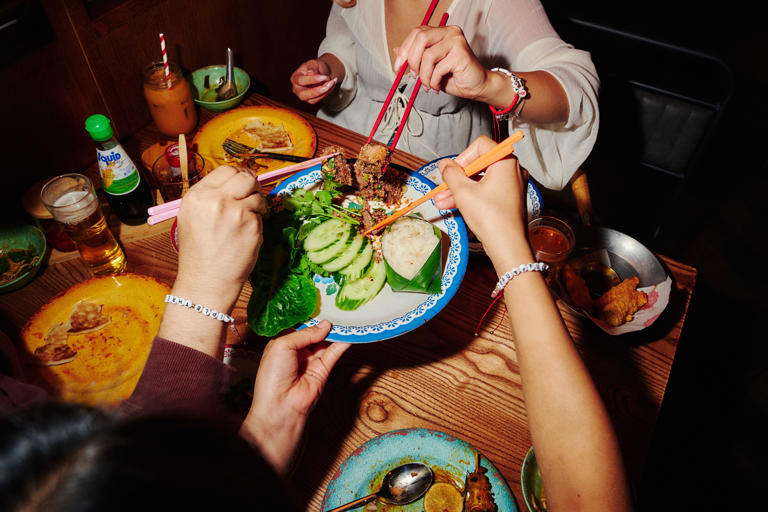 Edinburgh restaurant gives away thousands of free blind box bracelets ...