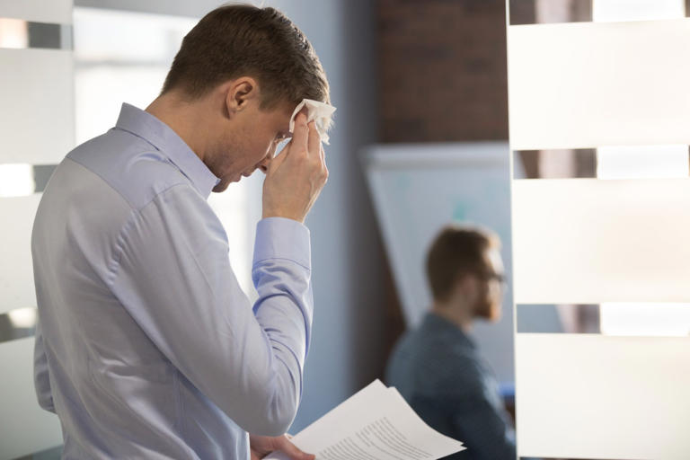 Forget coffee, is it acceptable to bring notes into a job interview?