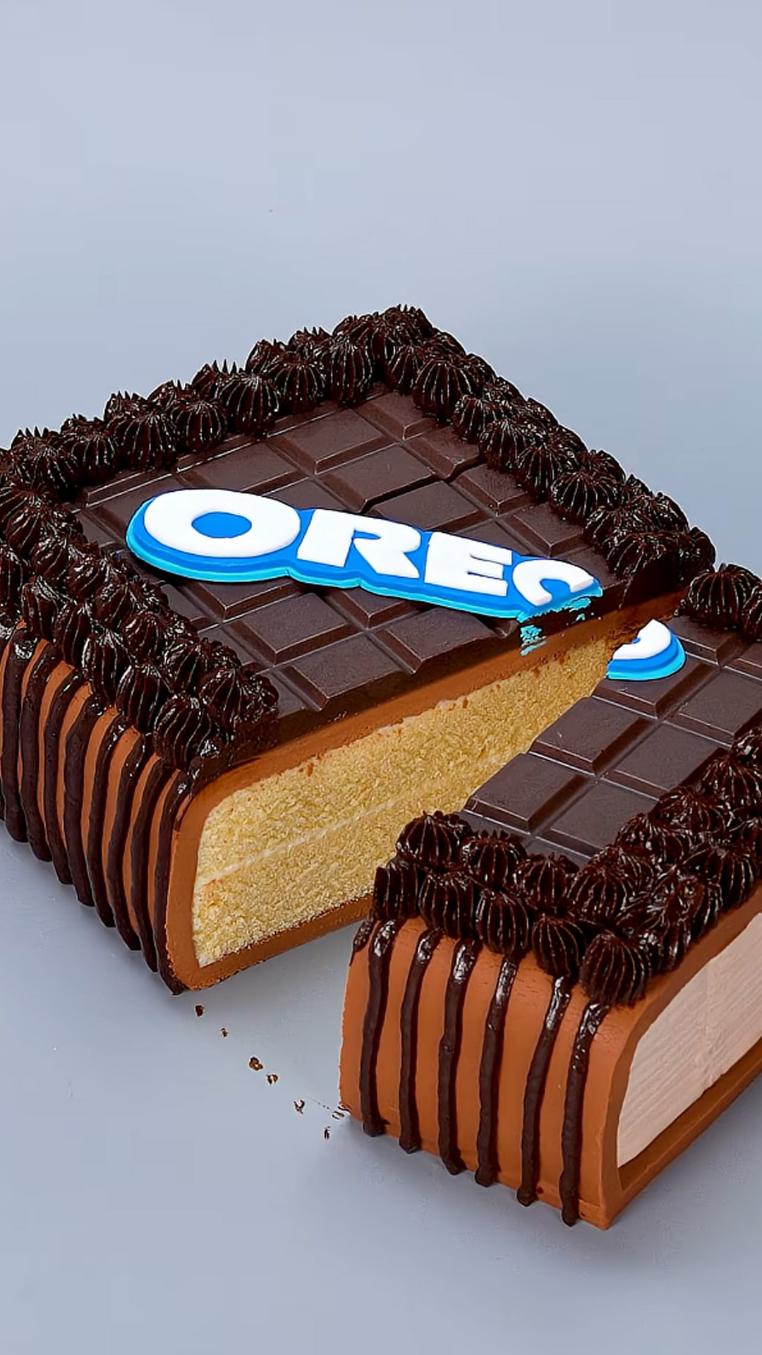 Step-by-step Oreo book cake decorating process