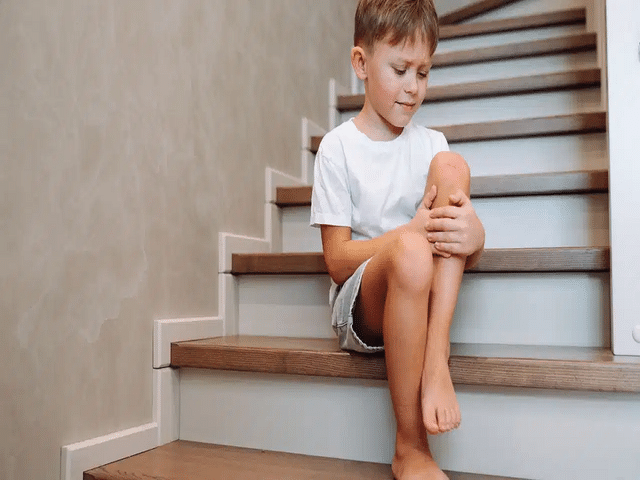 Does your child keep complaining of leg pain? Doctors reveal warning ...