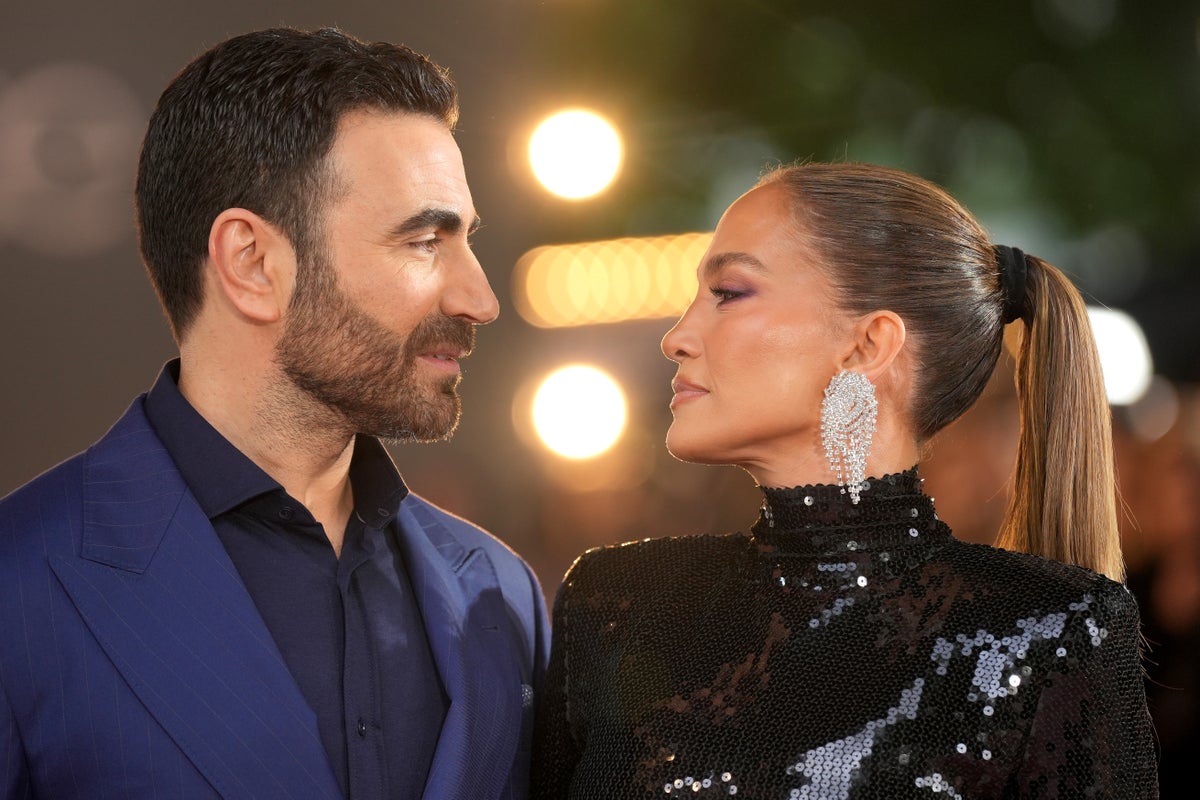 Jennifer Lopez casually dating Ted Lasso actor Brett Goldstein