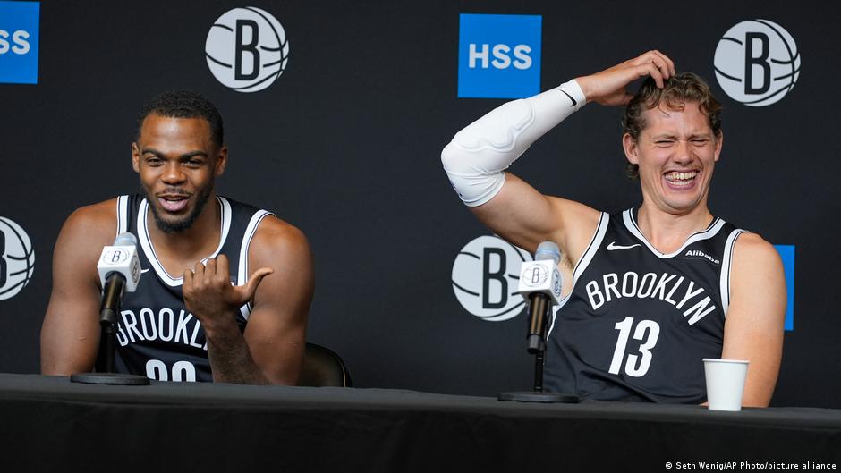Wagner brothers separated - new starts for German NBA stars