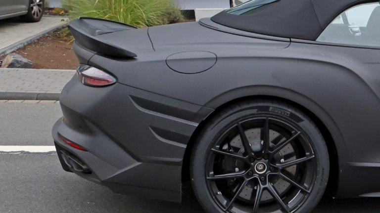 Bentley's 657 HP Supersports just lost its head