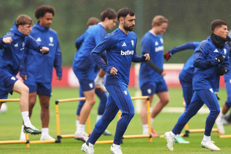 Michael Carrick may have to bench his only 'undroppable' Manchester ...