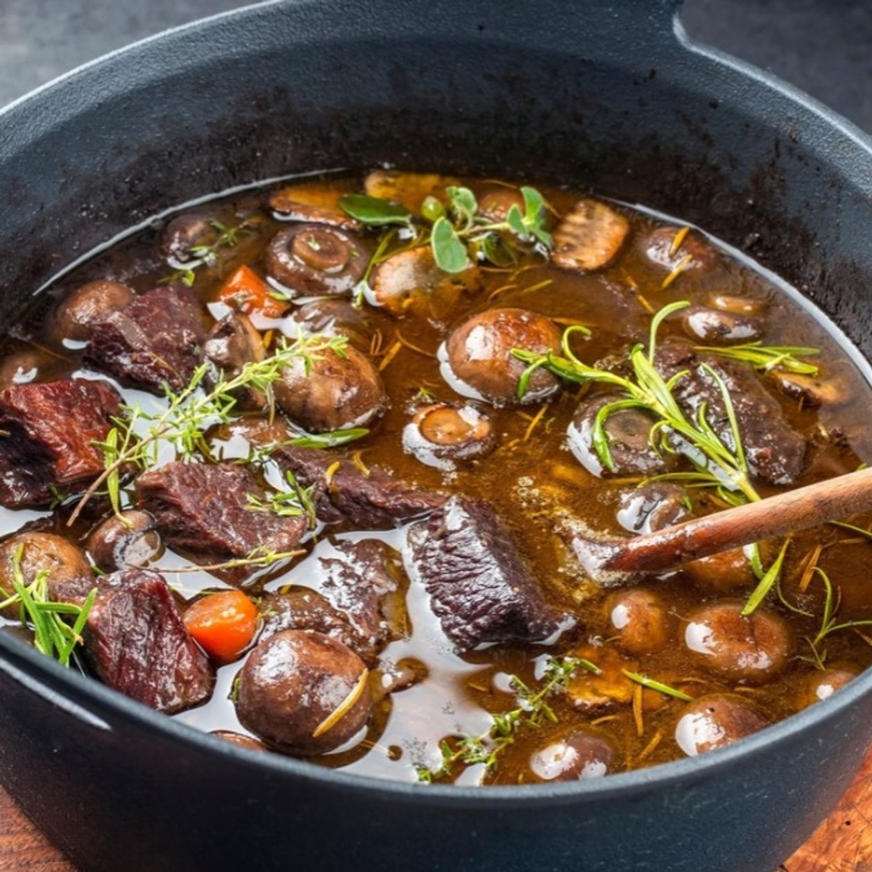 Les chefs sont unanimes : le bœuf bourguignon est meilleur si vous ...