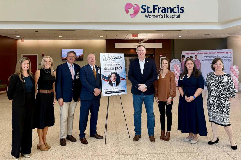 Healthcare a top issue for 2 US congressmen campaigning in Columbus