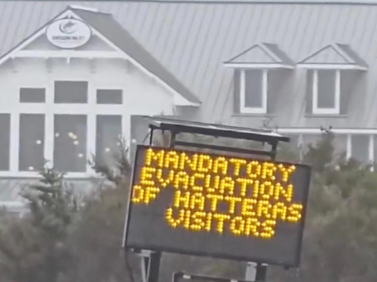 October nor'easter pummeling Mid-Atlantic coast with high winds and ...