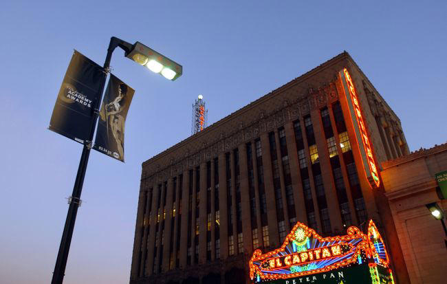 LA streetlight camera pilot faces scrutiny over privacy concerns