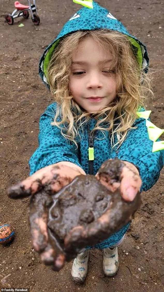 Five students and four teachers were in Oregon school classroom that ...