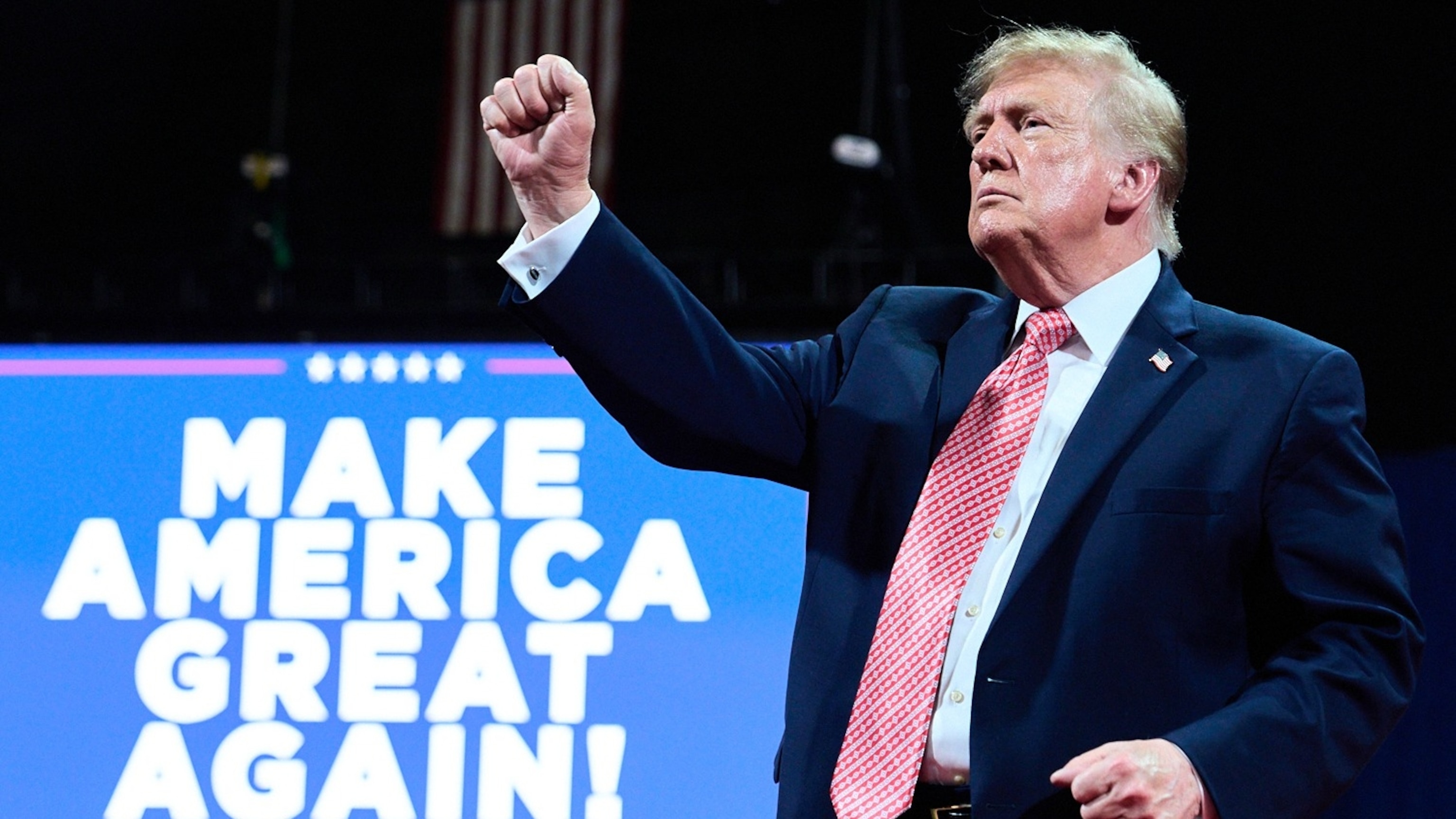 Trump attacks Democratic challenger Hamilton at Kansas rally as Senate race tightens