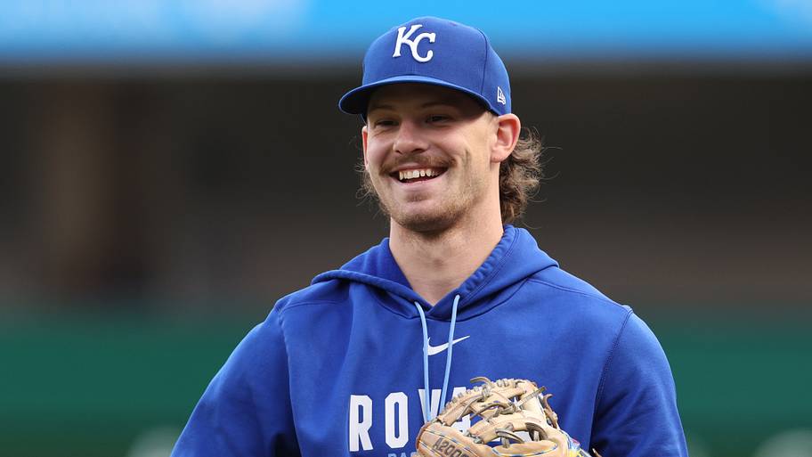 Bobby Witt Jr. has a convincing edge over the Reds' rising star Elly De ...