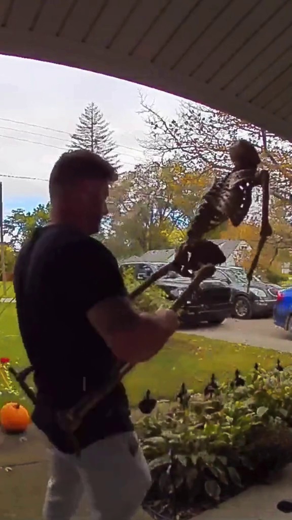 Ring doorbell catches mom lying about being out for a run