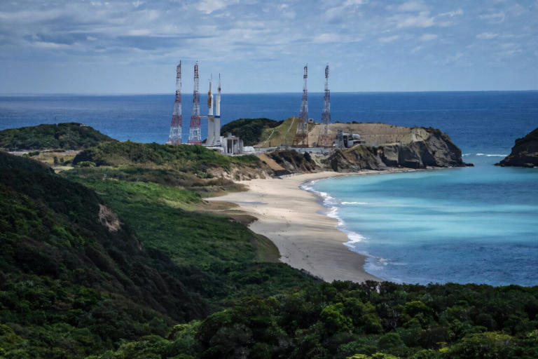 Japan’s historic MMX mission begins a daring journey to collect the ...