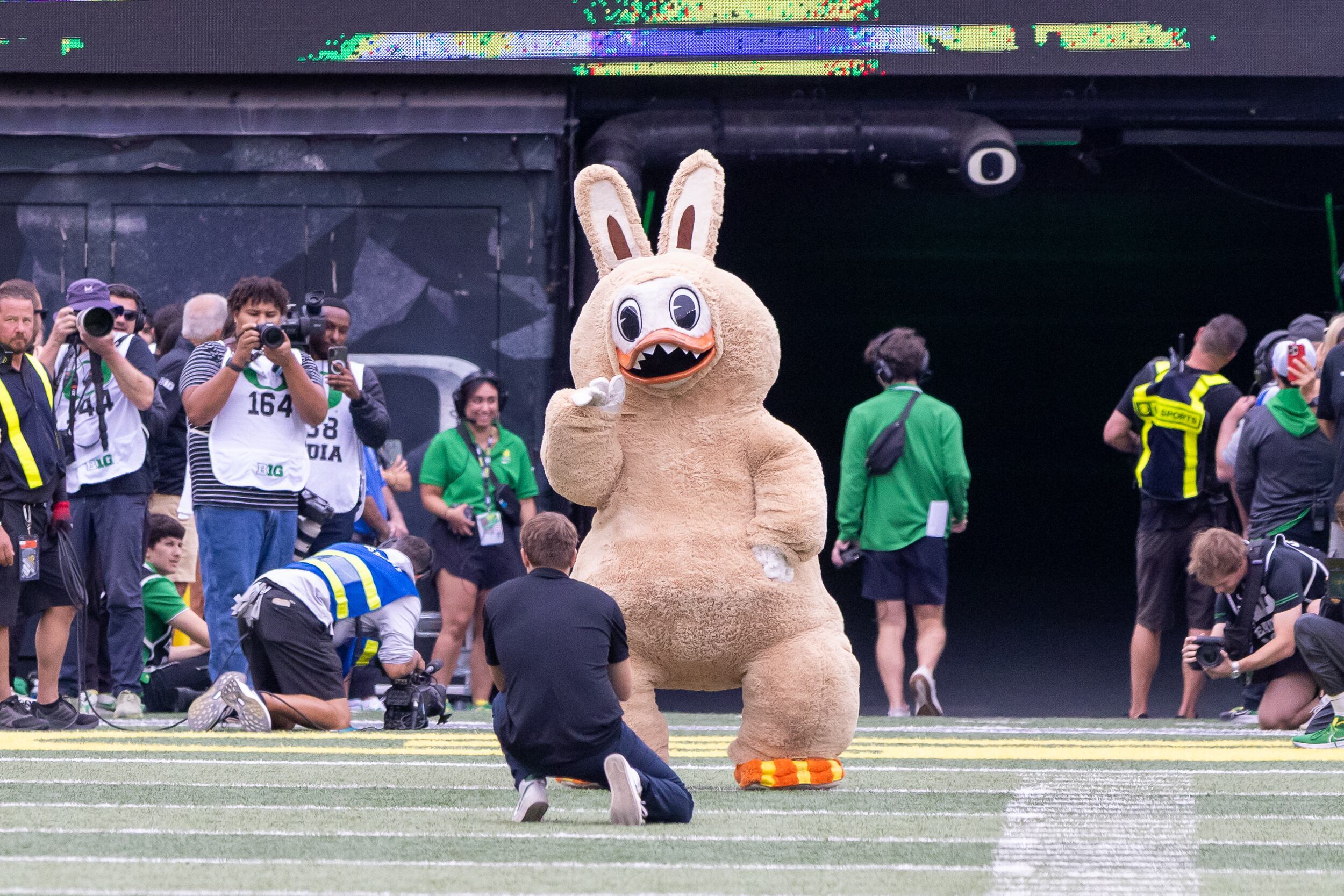 Kickoff time, TV channel announced for Oregon football’s Halloween ...