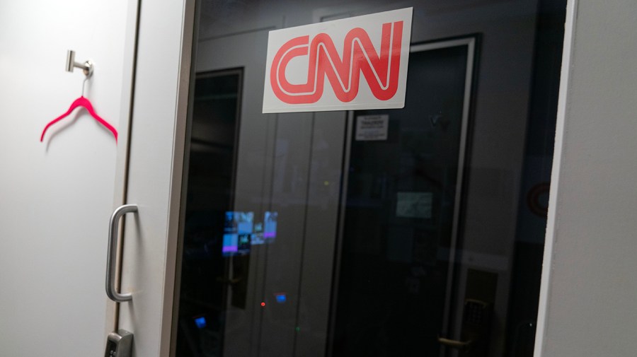 CNN threatens Trump’s DOJ with further legal action over Air Force One ...