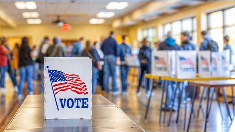 What time do polls open and close on Election Day in Arizona?